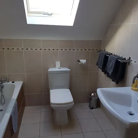 ベッド・アンド・ブレックファスト Blackberry 3*