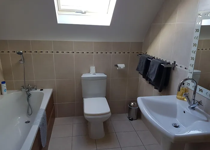 לינה וארוחת בוקר Blackberry 3*